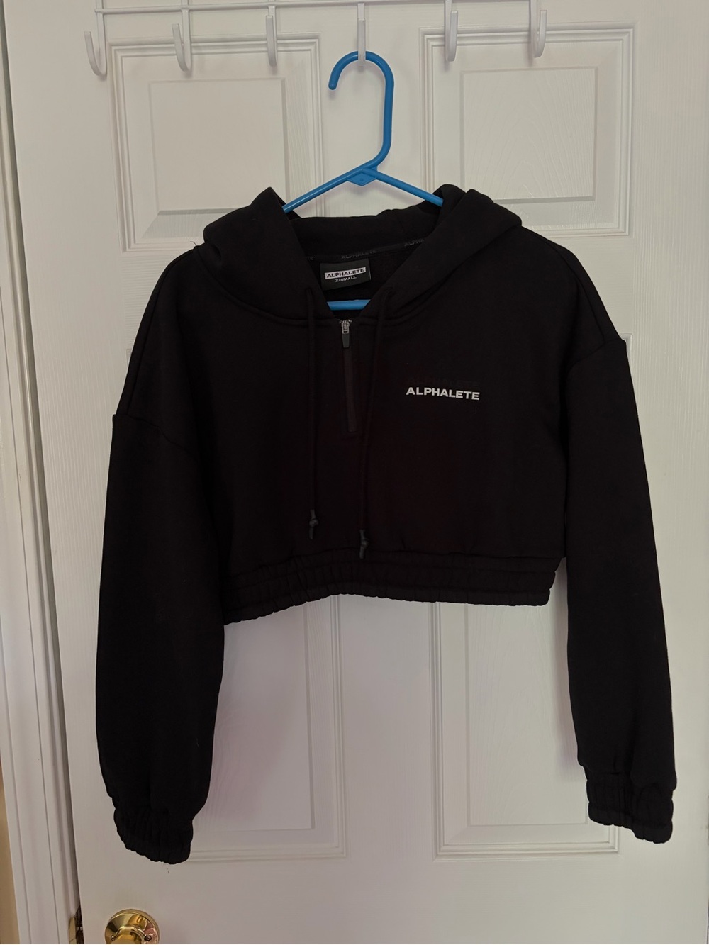 Alphalete Black Cropped Half-Zip Hoodie